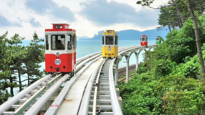 膠囊列車